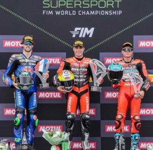 ADRIÁN HUERTAS SIGUE LÍDER DEL MUNDIAL DE SUPERSPORT