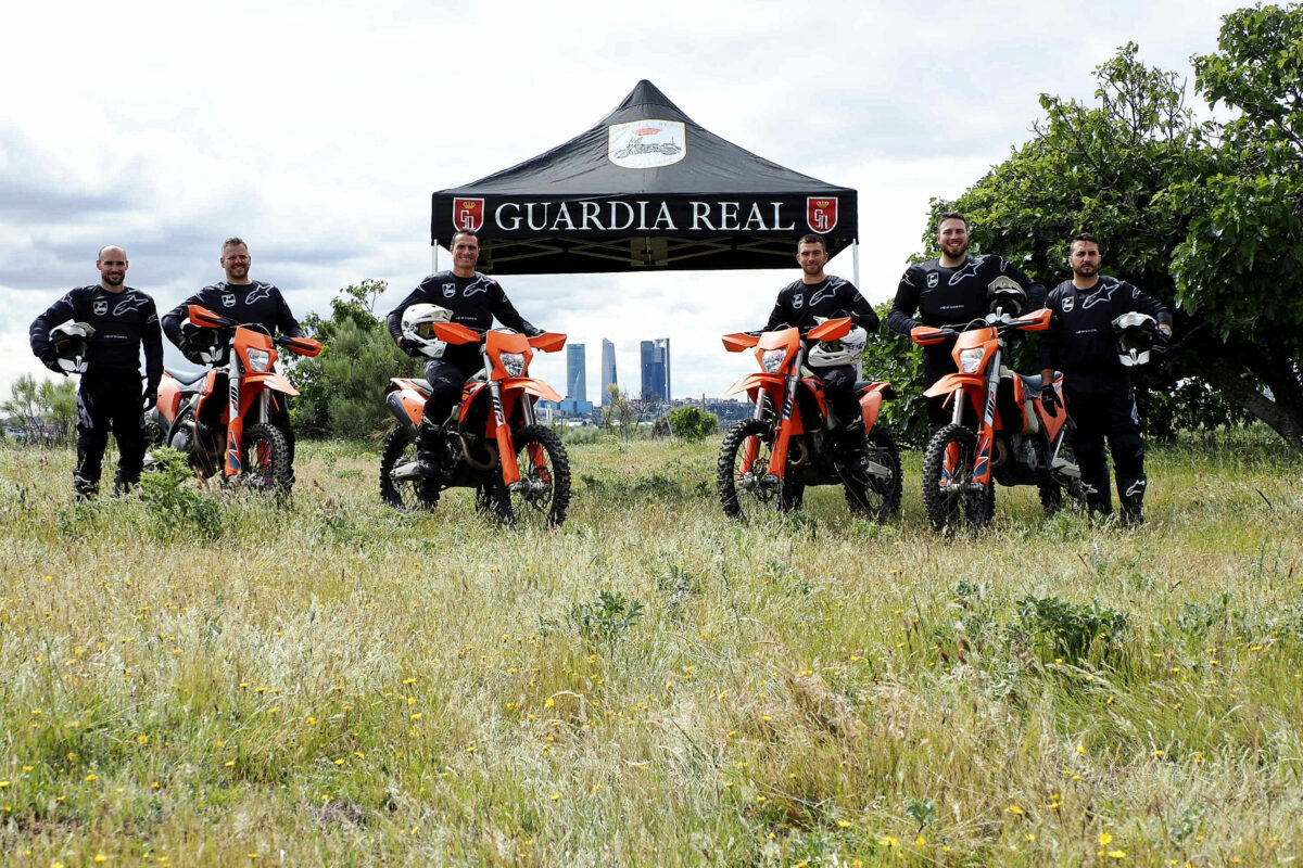 NACE EL EQUIPO DE ENDURO DE LA GUARDIA REAL